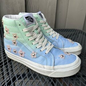 Vans x Sponge Bob Sandy Cheeks floral Sk8-Hi Sneakers skate l shoes l women’s 5.